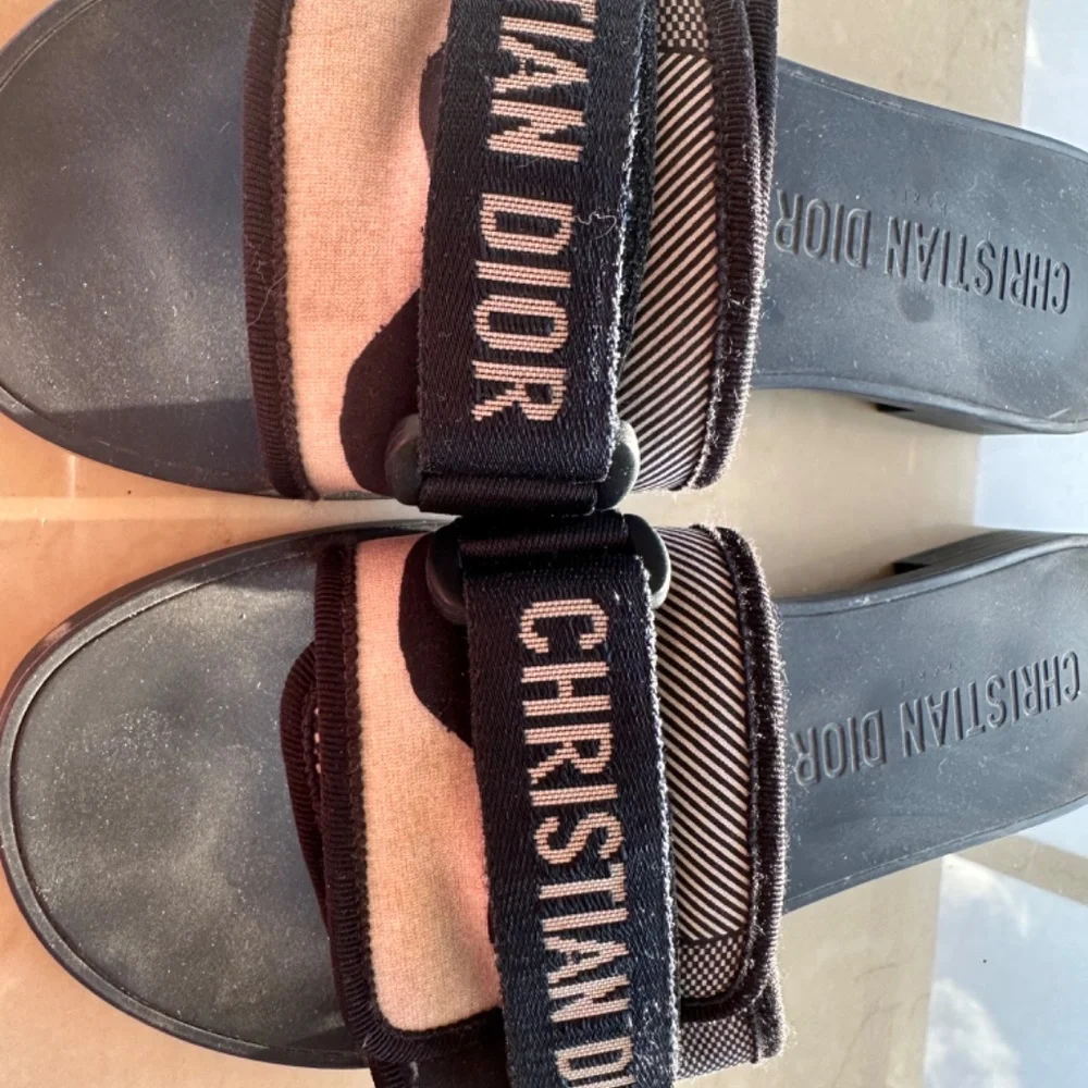Dior revolution slide size 40 - Picture 2 of 7
